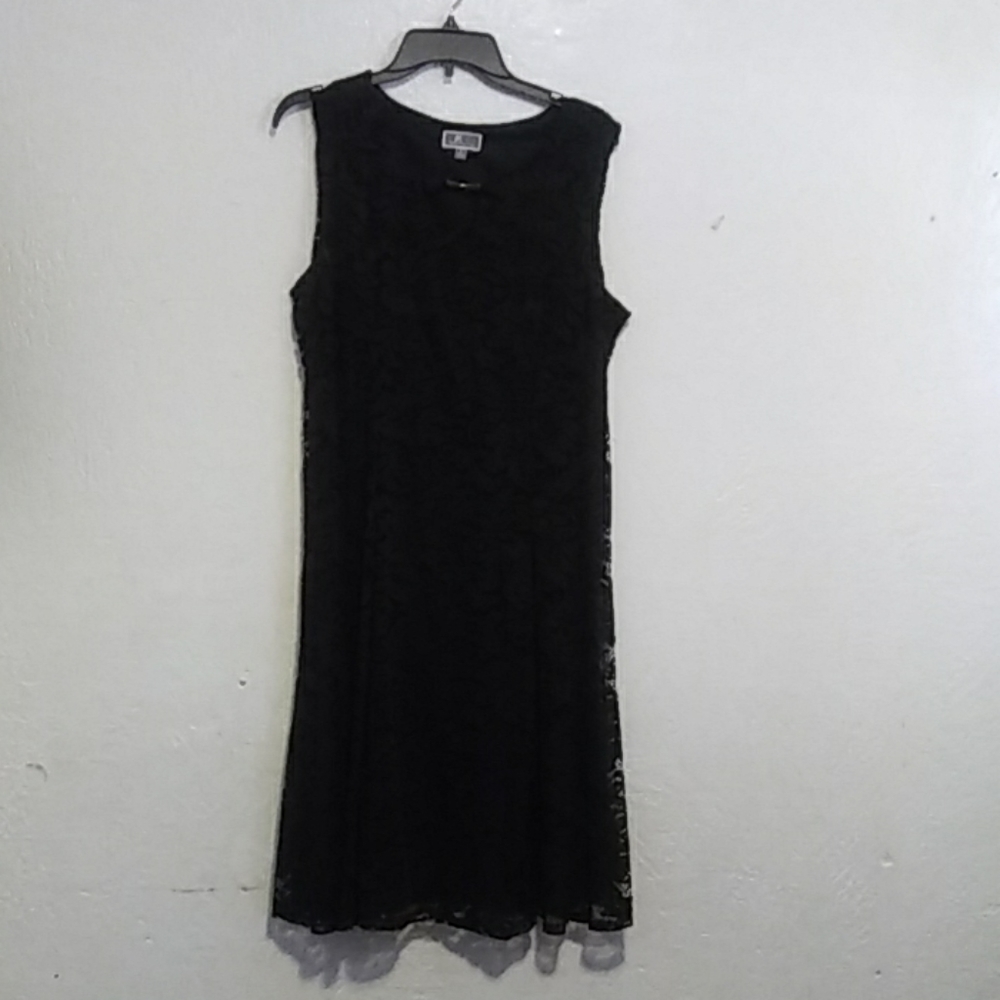 Black lace dress